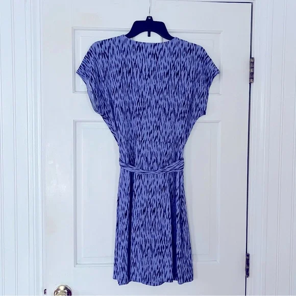 Nine West Faux Wrap Dress. Size Medium - Picture 3 of 6